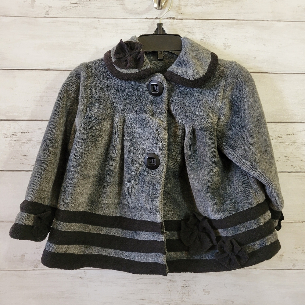 Isobella & Chloe Gray and Black Cape Style Coat with Peter Pan Collar‎ Size 18 M